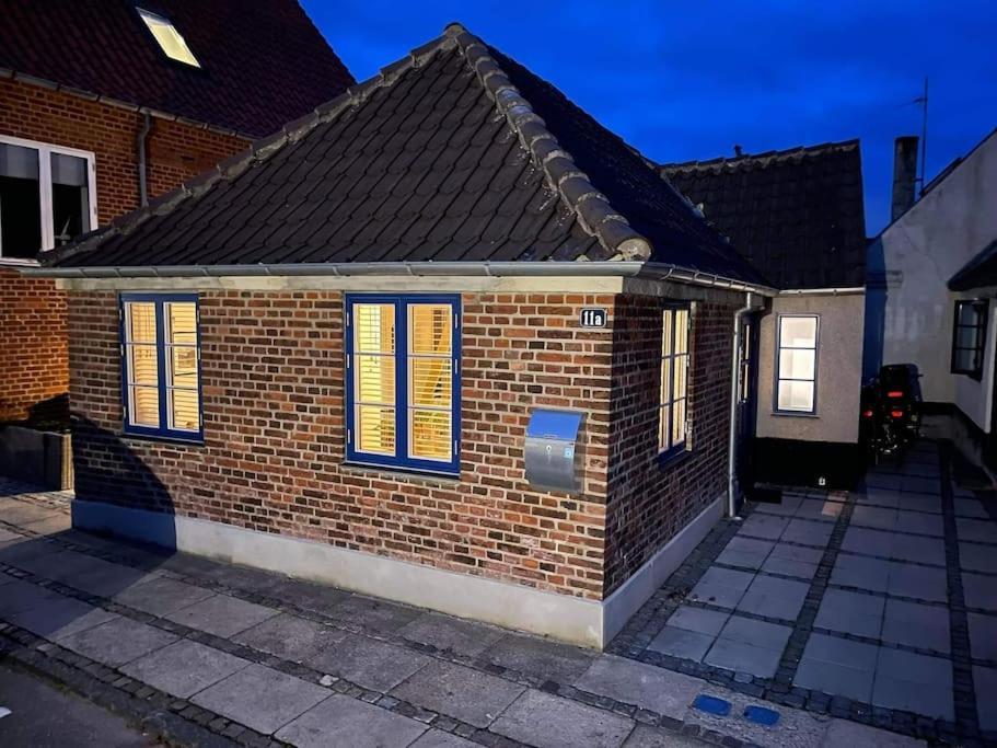 Hyggeligt Lille Byhus Lige Mellem Havnen Og Bytorv Ringkøbing Zewnętrze zdjęcie